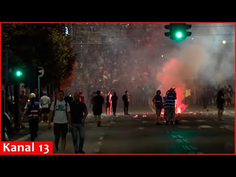 LIVE: Clashes continue between anti government protesters and supporters in Belgrade, Serbia