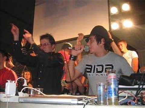 Lady Brian & Igor S - Walking on the ocean