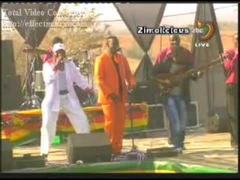 sulumani chimbetu featuring macheso on bass tongai moyo on vocals (saina live in mntDarwin)