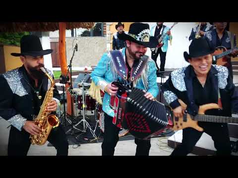 Los Viejones de Linares de Edwin Sandoval & Conjunto Monarka - Que Salga el Payaso - Video Oficial