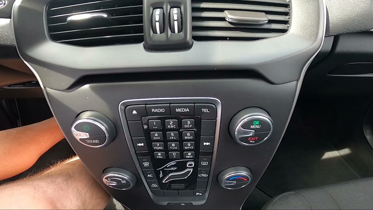 How to Check VIN Number Via Car's System in Volvo V40 II ( 2012 – 2019 )