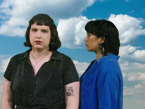 Amamelia - Love Is Useless feat. Junny