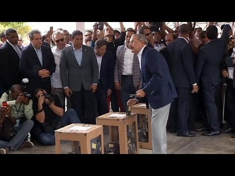 Dominican Republic: Danilo Medina poised to win second term, partial results suggest