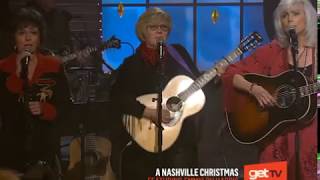 A NASHVILLE CHRISTMAS - Emmylou Harris sings &quot;Coat of Many Colors&quot;