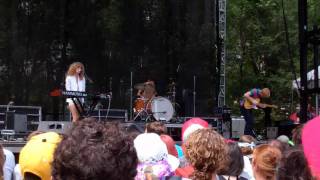 Tennis live at Lollapalooza 2011 - Seafarer