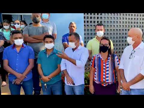 Prefeitura de Aguiarnópolis entrega van 0 km para Secretaria de Saúde