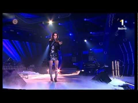 Ewa Farna - Voda, Čo Ma Drží Nad Vodou (Legendy Popu Elán 16-12-2011)