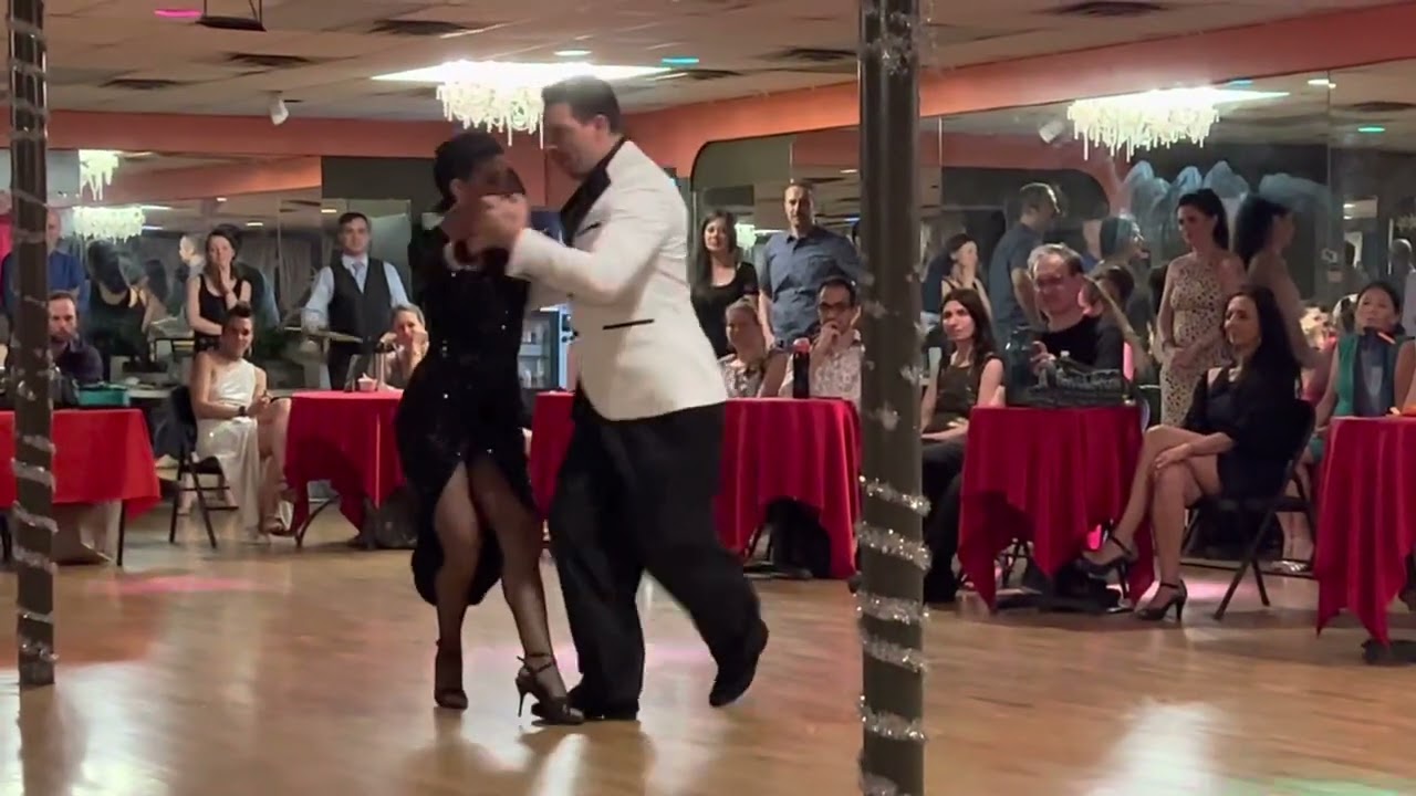 Marcos Pereira & Florencia Borgnia at Milonga Zandunga. Washington DC 8/20/2022🪗