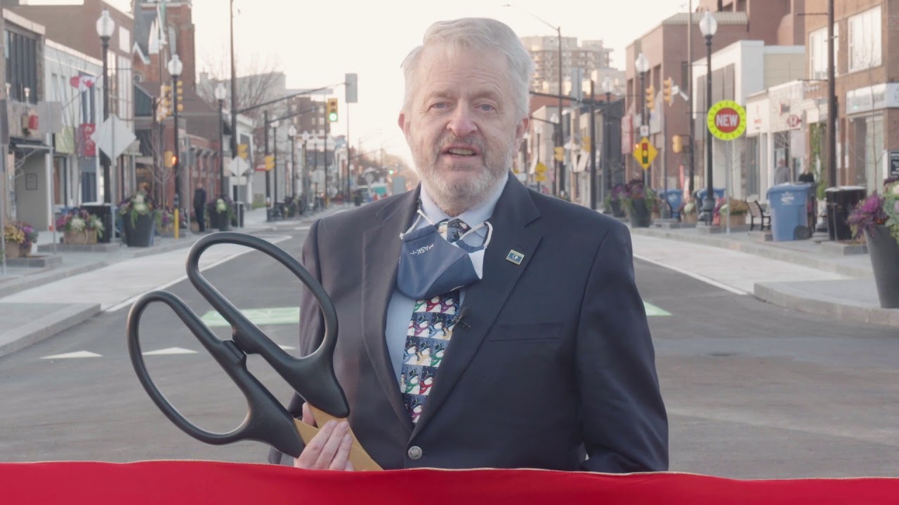 Downtown Oakville's Lakeshore Road reopening