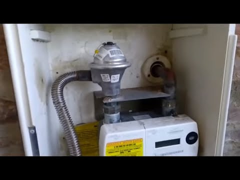 Plumbers Videos - Leaking Ideal Logic Boiler - Damaged Gas Meter Box