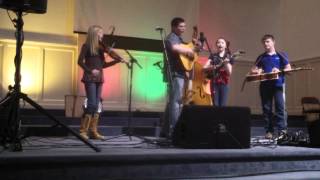 Gravel Road Bluegrass Band - House of Gold