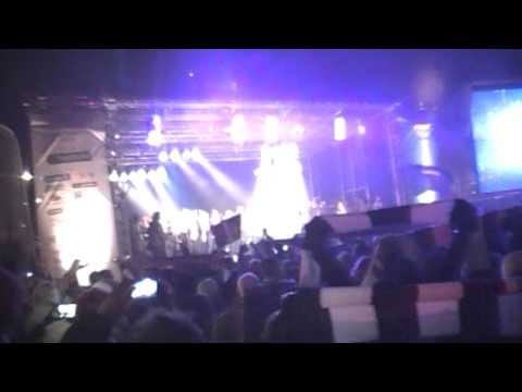 Gull feiring på Bragernes Torg - Godset fra Drammen allsang