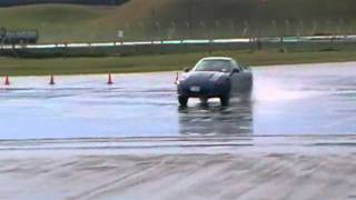 preview picture of video '3000GT (GTO) 94 Twin Turbo Racing at Ohakea - 1st Run'