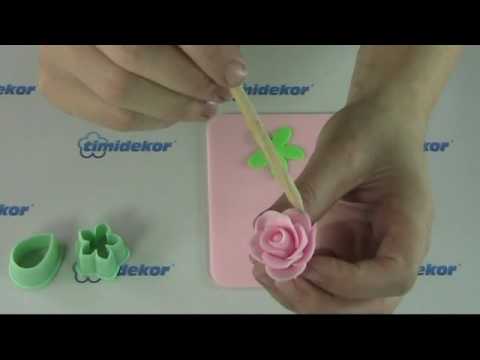 Sada Flowers, Wilton - výroba růží na dort