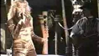 LeAnn Rimes performs &quot;Blue Moon Of Kentucky&quot;