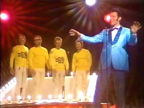 Elvis and the Disagreeable Backing Singers - Neil Innes (HD)