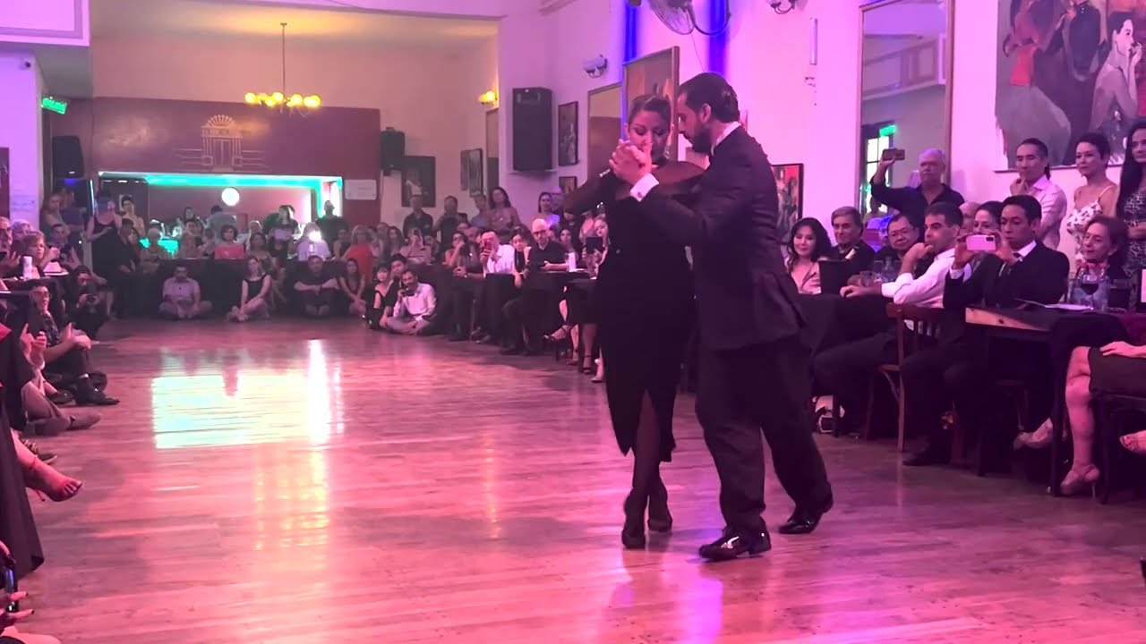 Facundo del La Cruz and Noelia Hurtado #tango #argentinetango #dancevideos