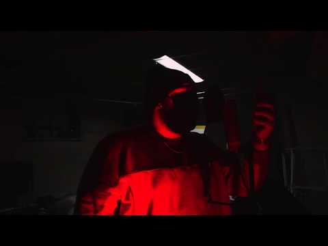 Bizzlie #Hot16Challenge2