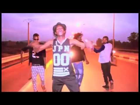 VAN BAXY – JE NE SAVAIS PAS QUE TU M’AIMAIS CLIP
