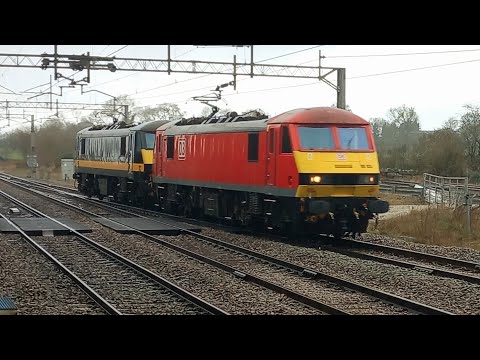 90035 & 90026 At Acton Bridge On 0Z90 6/3/23