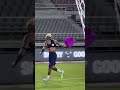 Lamine Yamal shows you how to celebrate a last minute goal 🤪 #fcbarcelona #football #shorts