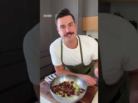 Fall Salad time!🍁🍃🍂 This shaved Brussels salad is always heavily in my rotation during this time