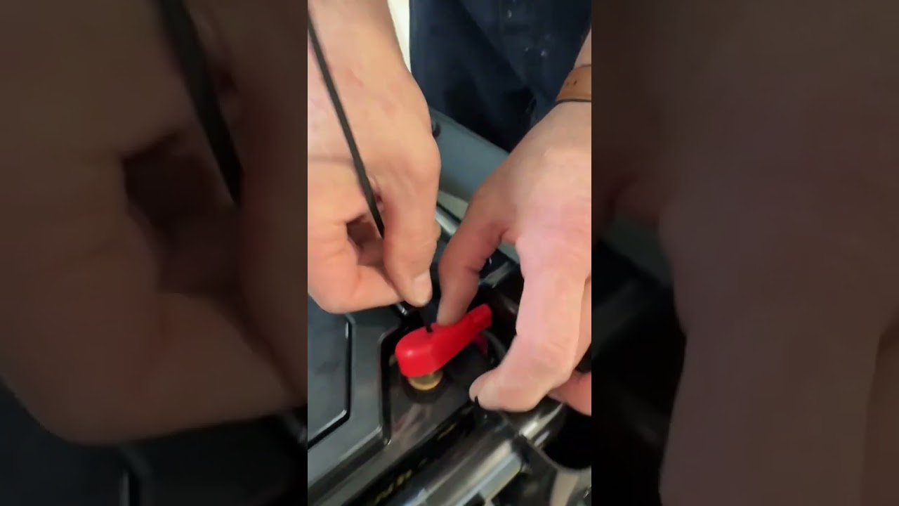 Perfektium Underseat 180Ah Lithiumbatterie mit Heizung Installiert von unserem autorisierten Händler