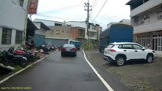 [閒聊] 覺得有些人開汽車很兇