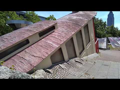 Cooler Ubahneingang in Frankfurt(Bockenheimer Warte)