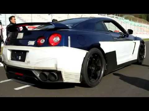 MY 2012 Nissan GT-R  0-100 km/h : 2"8