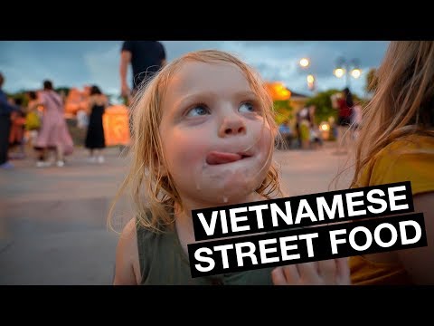 American Family tries VIETNAMESE STREET FOOD (Cao Lao) | Hoi An Vietnam 2019