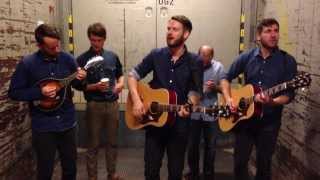 Revolverheld - Das kann uns keiner nehmen (im Aufzug)