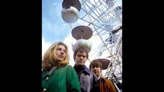 Saint Etienne &#39;&#39;Cool Kids Of Death (Underworld Mix)&#39;&#39;