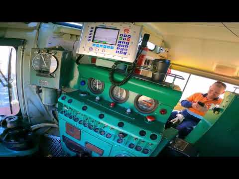 49 CLASS locomotive - 4911 leading the Emerald Grain train. Australia.