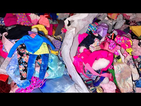 Abriendo bolsa gigante de $10 de ropa de barbie/juguetes que me hubiera gustado tener en mi infancia