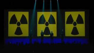 Kraftwerk - (Minimum Maximum) Radioactivity
