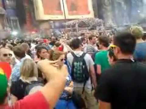 MH's at TOMORROWLAND - Knife Party - Internet Friends (with Nicky Romero)