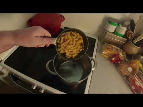 MongoTV_6440 - Mongo Madskole - PASTASKRUER Med Paneret KALVE KREBINET Med TAMARI