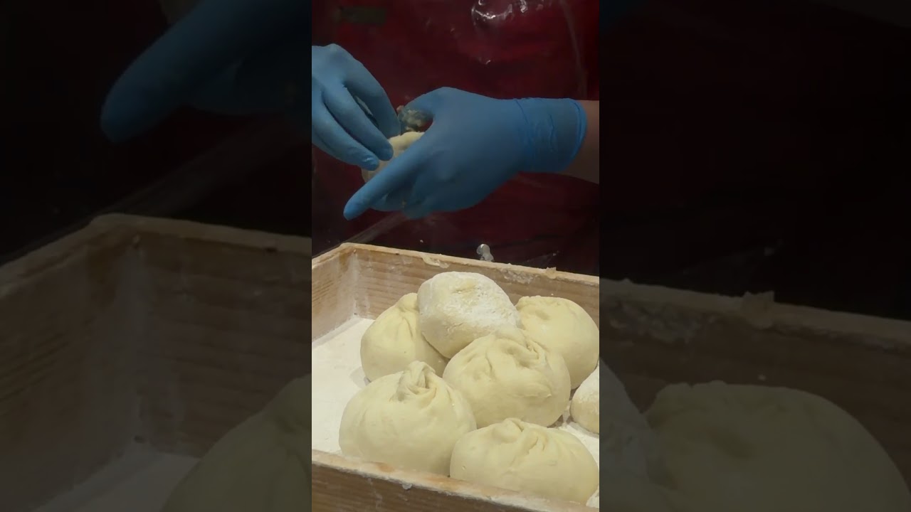 🐷✨これぞ大阪の味！🔥551の絶品豚まんを大公開‼️😋