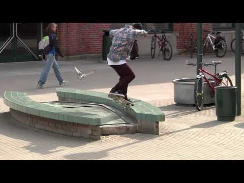 Michael Sommer (JØLBAs Right Here remix 2011)