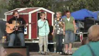 preview picture of video 'BLACK WALNUT FESTIVAL 2008 BEGINS'