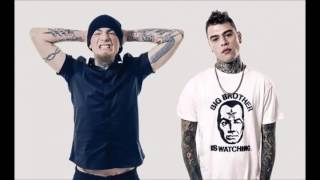 J-AX &amp; FEDEZ ft. ALESSANDRA AMOROSO - PICCOLE COSE ( COMUNISTI COL ROLEX 2017)