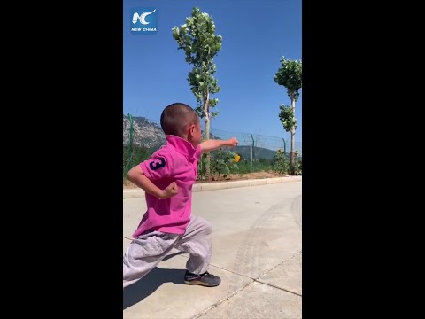 Stunning Kung Fu: Chinese boy displays jaw-dropping flexibility at Mt. Song