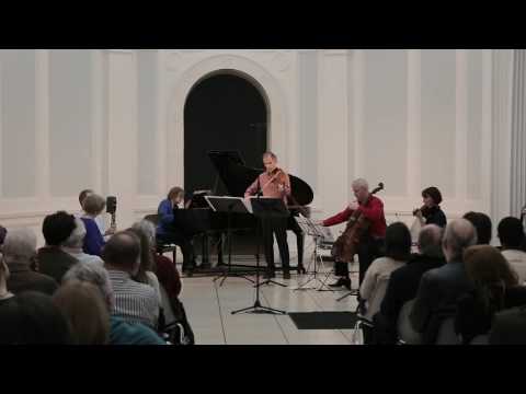 Dave Fennessy Nebenstimme for viola and Ensemble