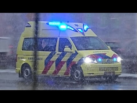 [Sneeuw] A1 Ambulances 03-157 & 06-187 met spoed door de sneeuw in Zwolle & Elburg
