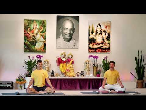 Yogastunde "Mittelstufe Exakt" mit Shivamitra - Yoga Vidya Live, 24.06.2023, 09:15 Uhr
