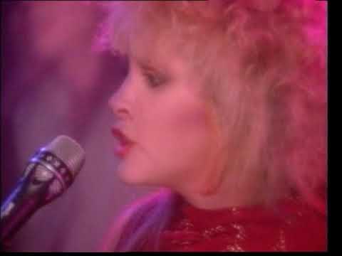 Stevie Nicks - I Need to Know (Live at Red Rocks)