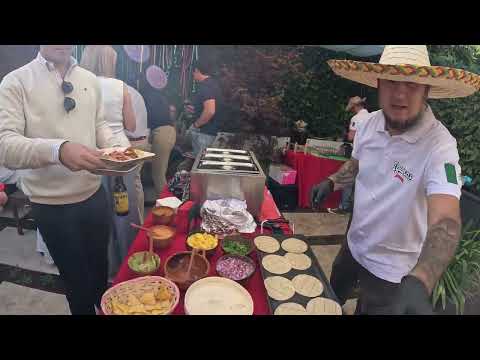 Iguana’s - Comida Mexicana & Fiesta