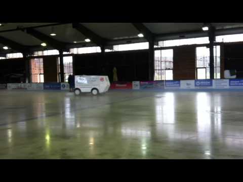 Eisfläche ist vorbereitet & wartet auf Besucher.....Eispalast Münster