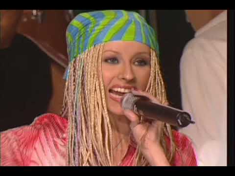 Ricky Martin & Christina Aguilera - Nobody Wants To Be Lonely Live at CD:UK [2001] HQ